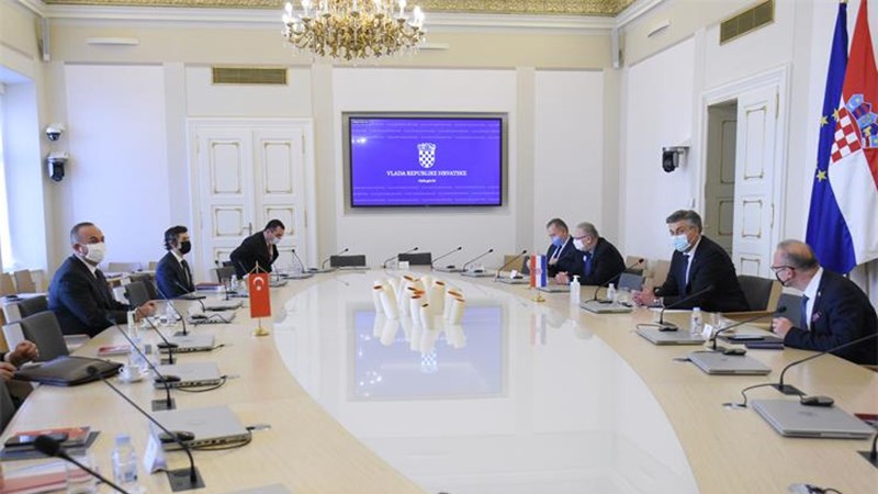 Plenković s Çavuşoğluom o bilateralnoj suradnji i turskoj pomoći Hrvatskoj nakon potresa